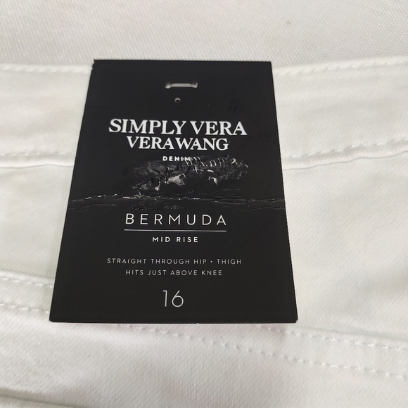 Simply Vera Vera Wang Women's White Mid Rise Stretch Shorts Size 16 NWT - Picture 5 of 8